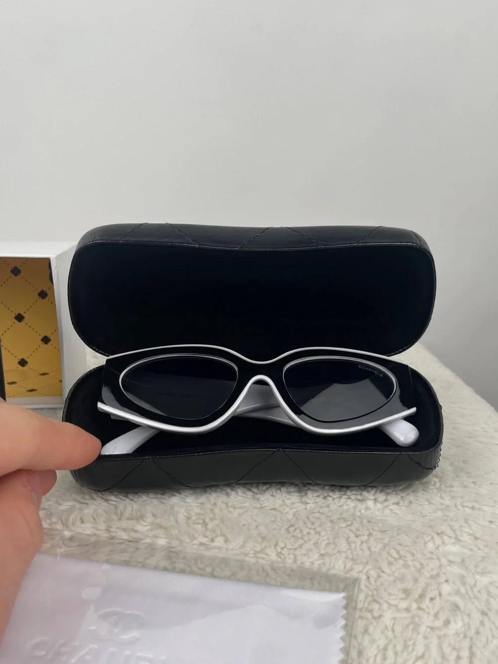 Chanel Cat Eye Sunglasses Women Black White Frame Gray Lense Excellent Condition